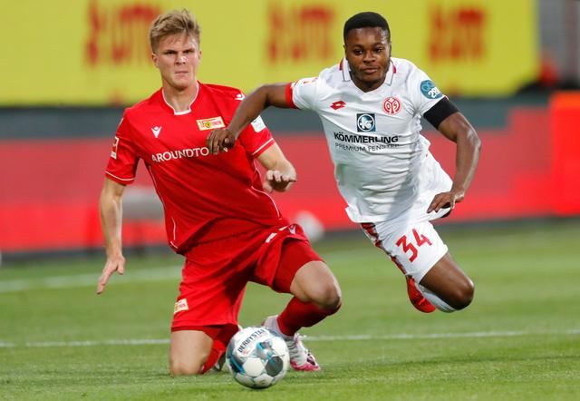 何坚持如此 何坚持如此