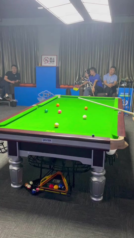 莱万多夫斯 莱万多夫斯