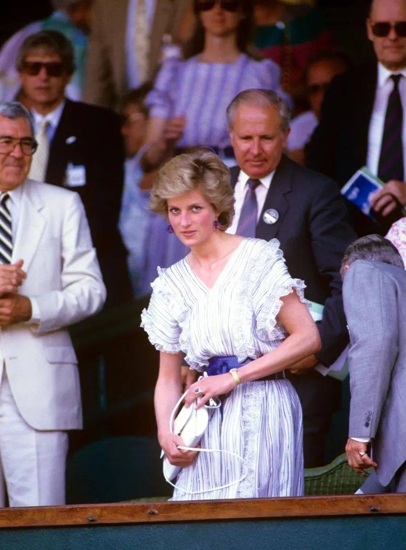 今天的张玉宁不值得三笘薰夸吗！